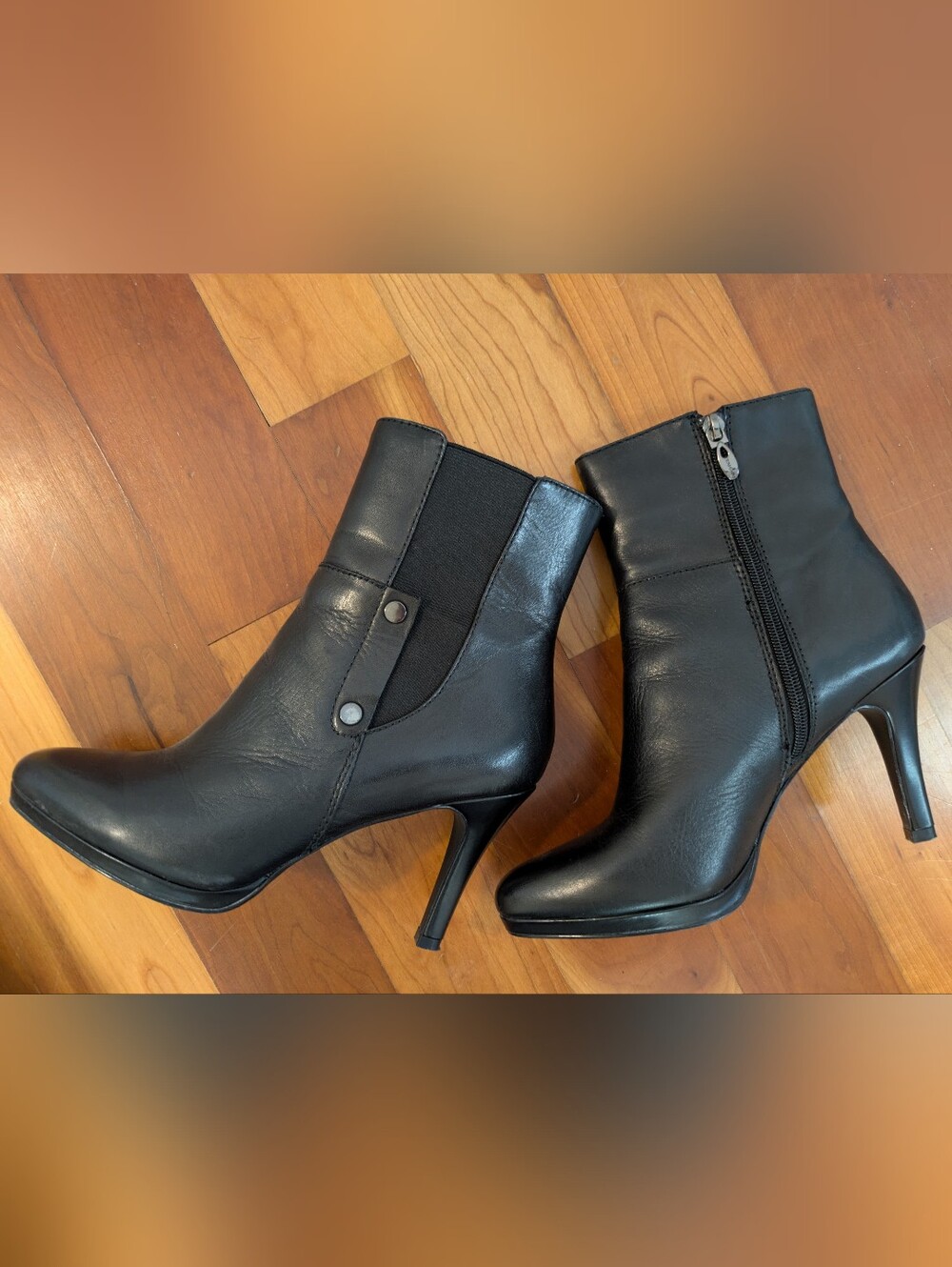 Tahari Gavin Black Leather Booties - Picture 5 of 8